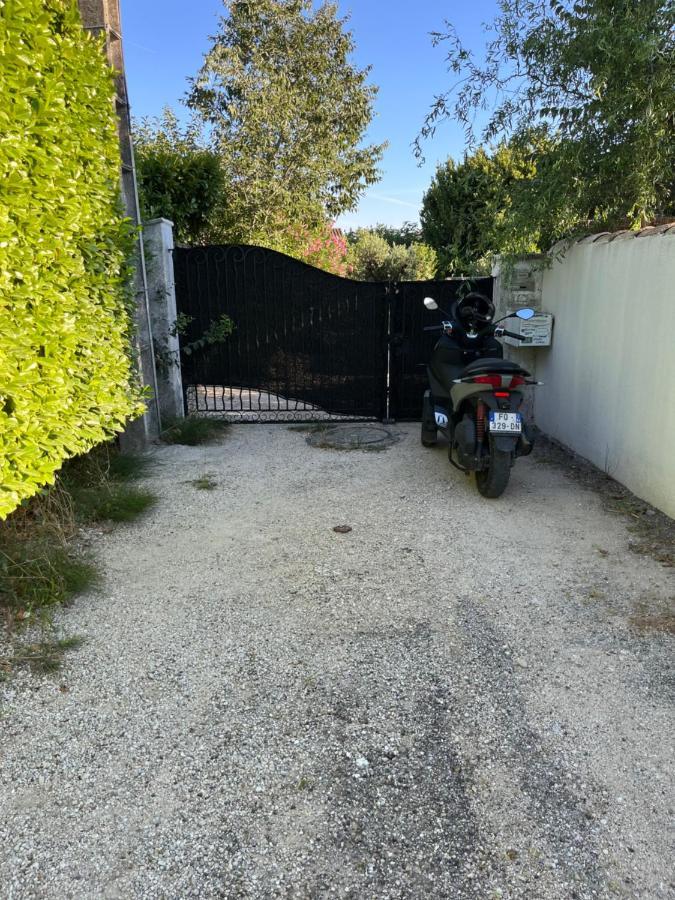 Villa Chaton L'Isle-sur-la-Sorgue Kültér fotó