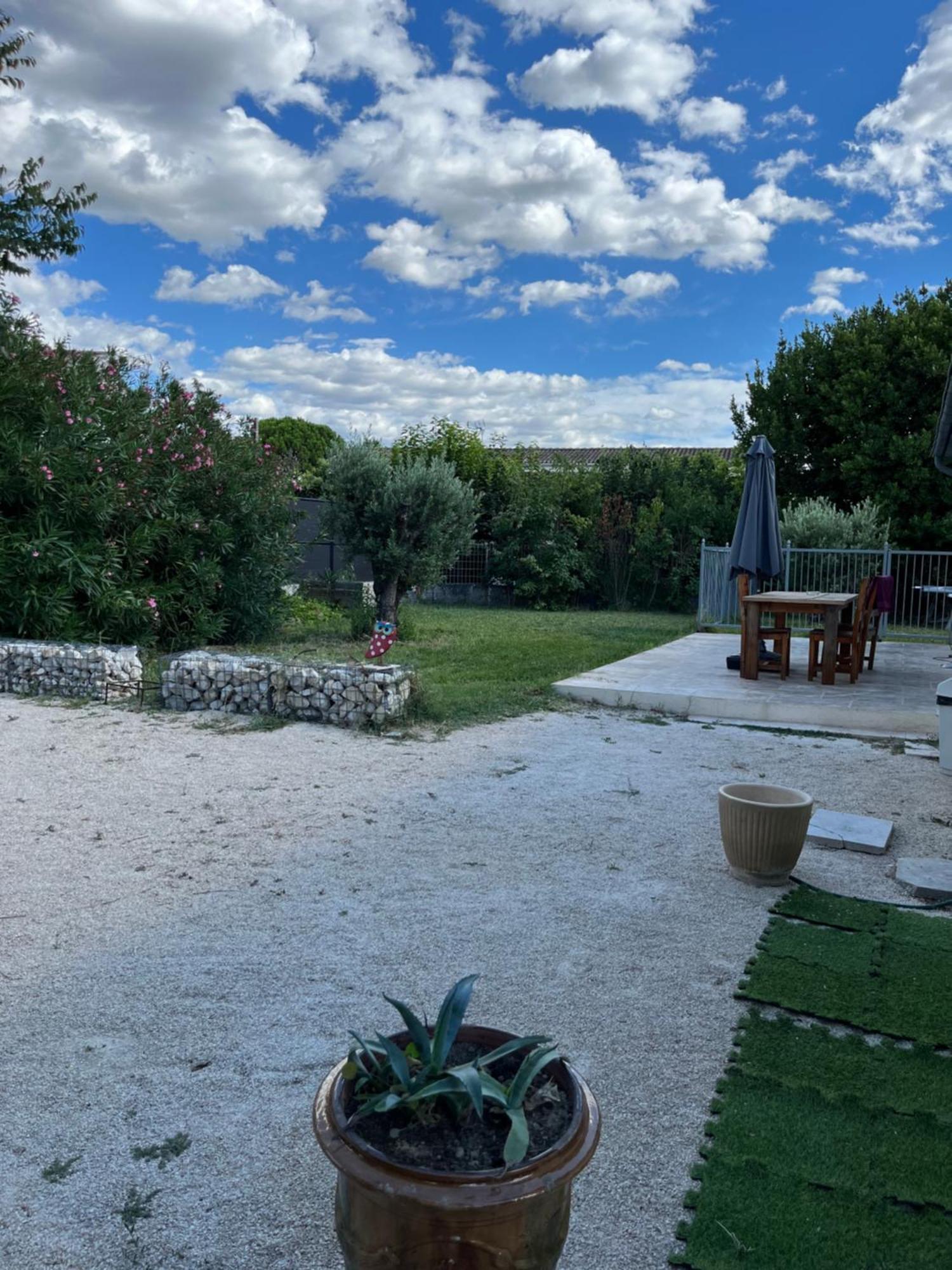 Villa Chaton L'Isle-sur-la-Sorgue Kültér fotó